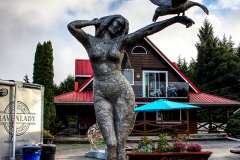 2019-07-10-Vancouver-Island-19-Ucluelet-Statue-1