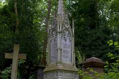 2022-06-28-London-05-Highgate-Cemetery